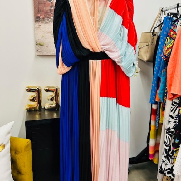 Colorblock Dress - Picture 3 of 3